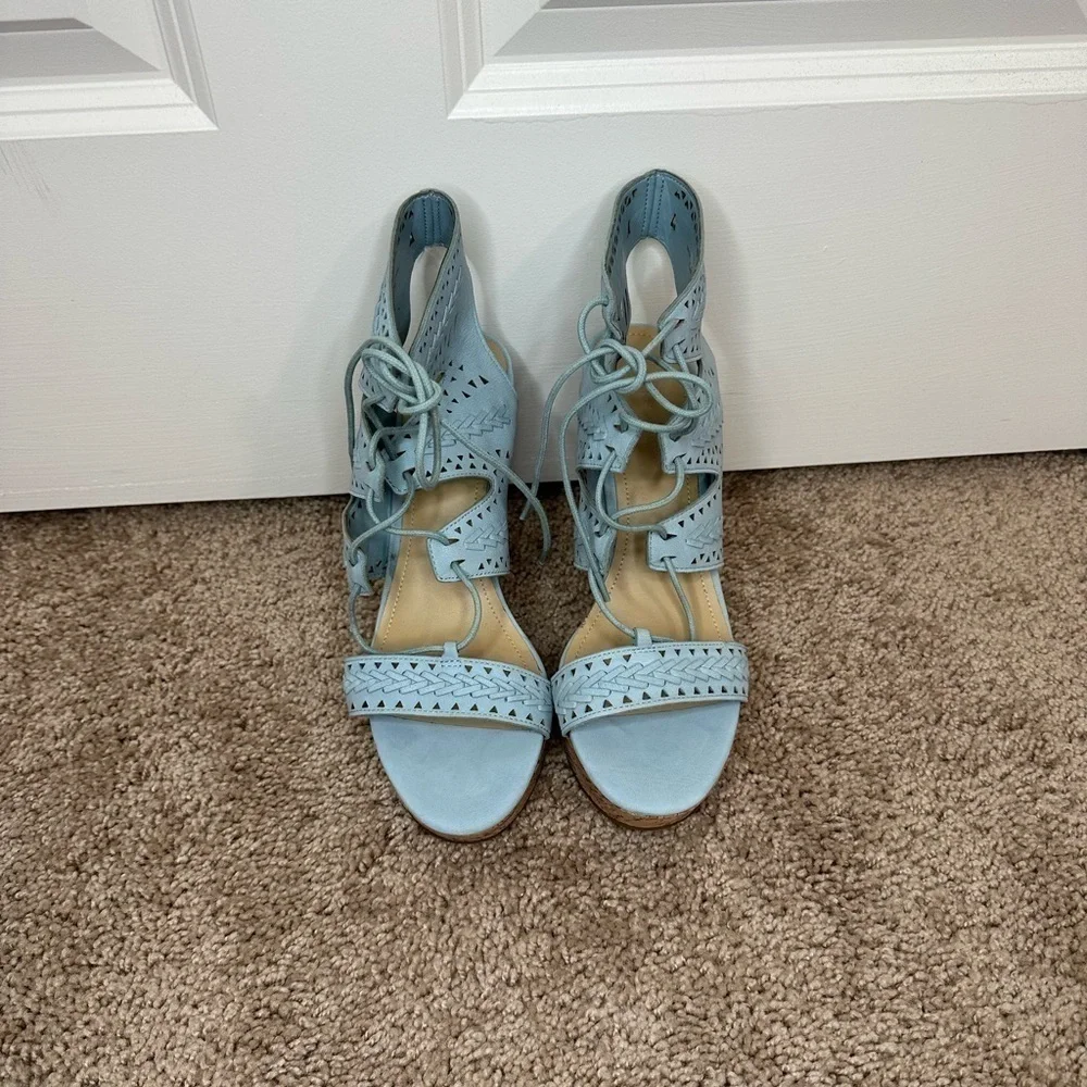 Marc Fisher Hosana Wedges sz 8.5
